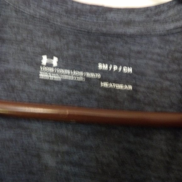 NWT Under Armour Ladies Short Sleeve Top Sz S - Picture 4 of 6